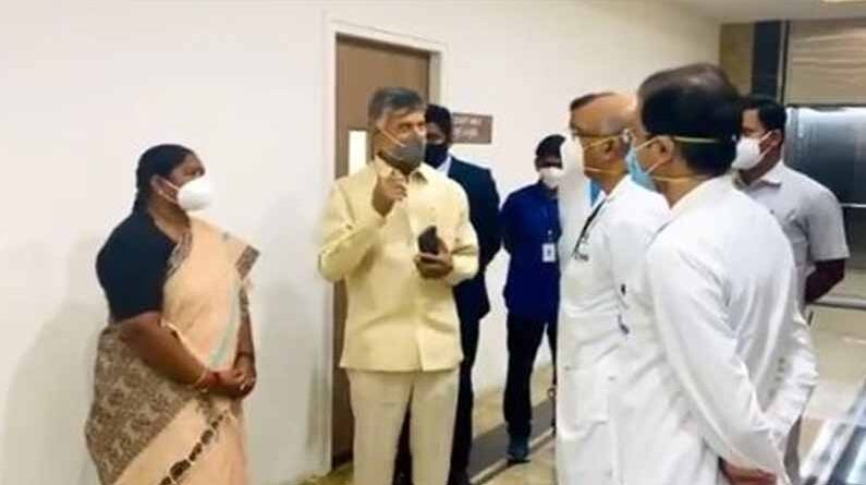 Chandrababu-Meet-Seethakka-Chandrababu-Naidu-who-visited-Sitakkas-mother-Thanks